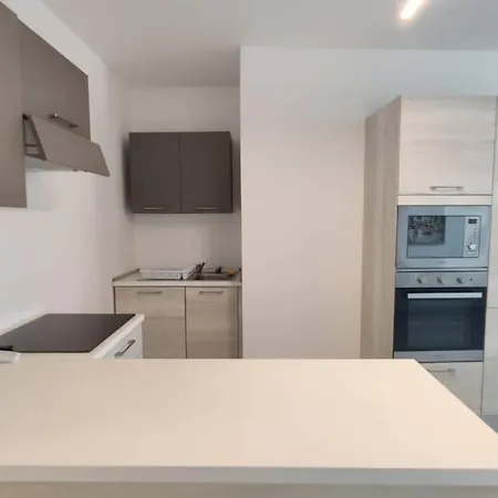 Brand New 3 Bedroom Close To The Sea Apartment *