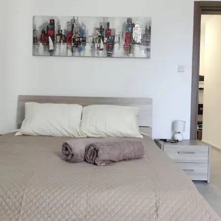 Brand New 3 Bedroom Close To The Sea Apartment Gzira