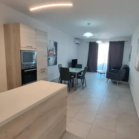 Apartment Brand New 3 Bedroom Close To The Sea Gzira